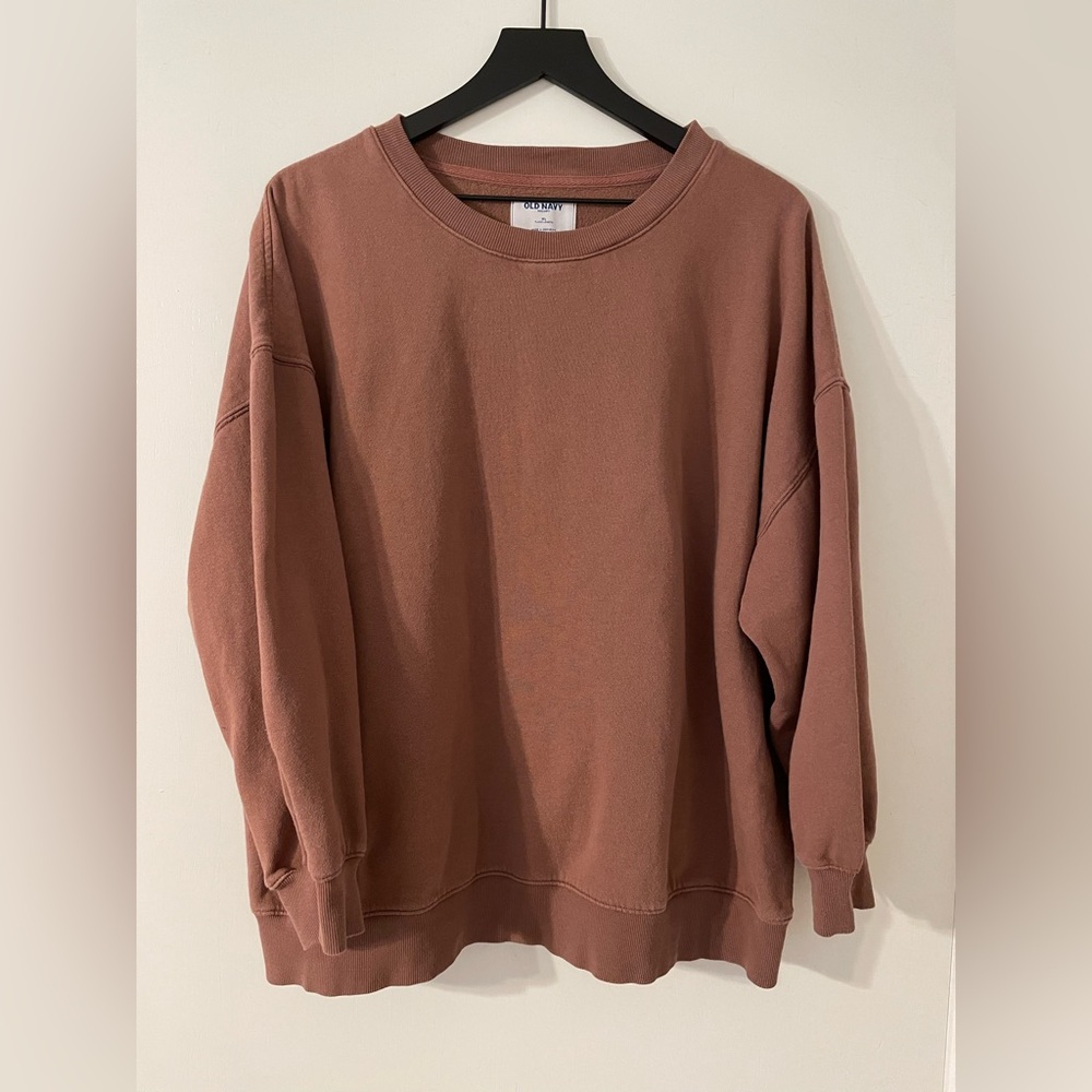Old Navy crewneck sweatshirt